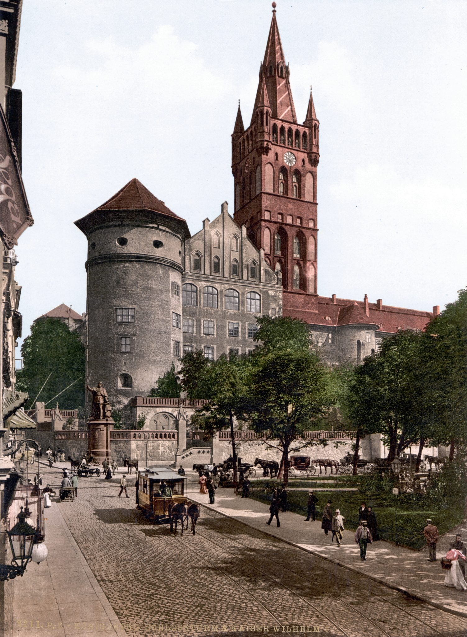 Königsberg Castle photographed around 1900, before the World War II bombing and fire that later consumed it